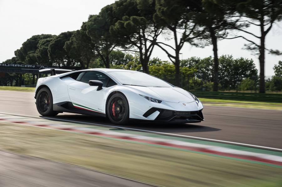  Lamborghini Huracan Performante (LB724) 2017 года  (WW) (фото 35 из 57)